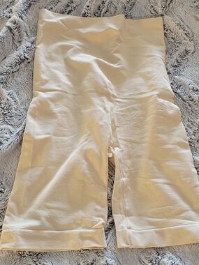 Shapermint High-Waist Beige Shaping Shorts